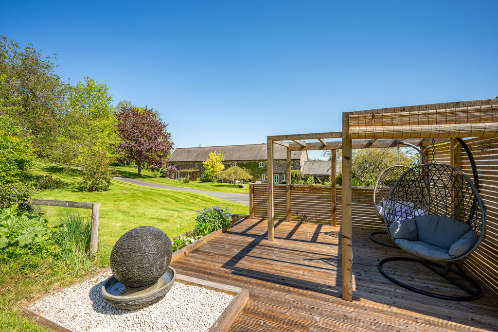 Summerhouse seating area- click for photo gallery